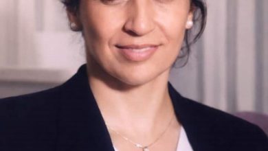 ثریا بها نویسنده و صاحبنظر